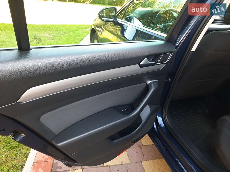 Универсал Volkswagen Passat 2015 в Радивилове