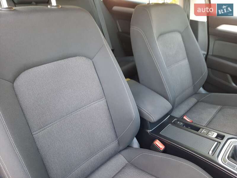 Универсал Volkswagen Passat 2015 в Радивилове