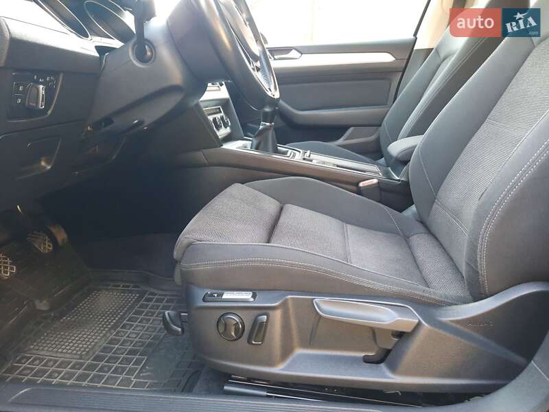Универсал Volkswagen Passat 2015 в Радивилове