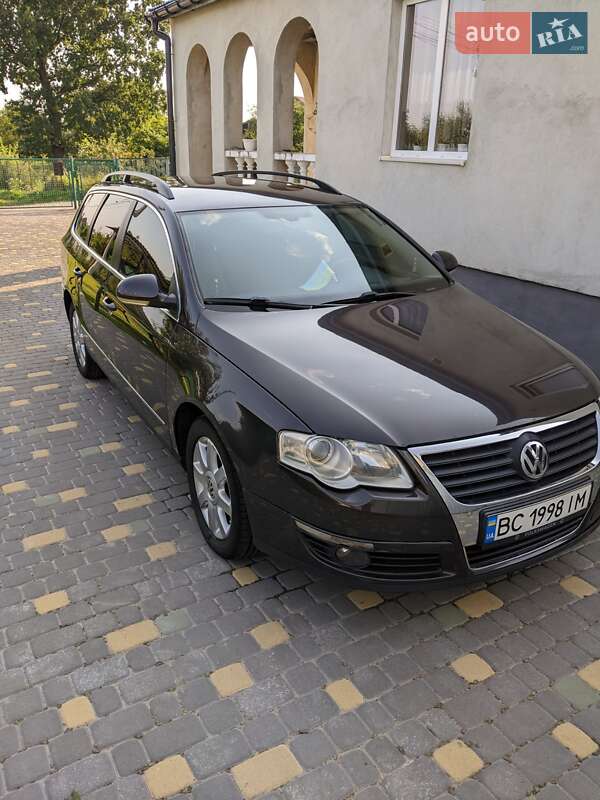 Универсал Volkswagen Passat 2009 в Городке