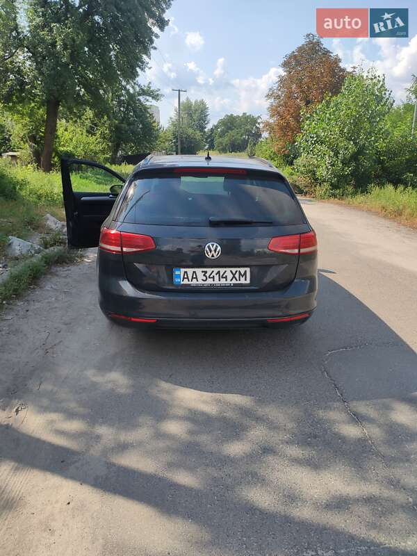 Универсал Volkswagen Passat 2015 в Киеве