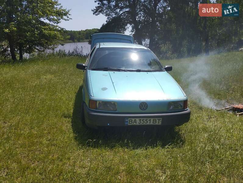 Седан Volkswagen Passat 1992 в Киеве