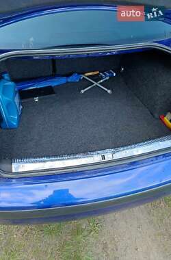 Седан Volkswagen Passat 2002 в 
