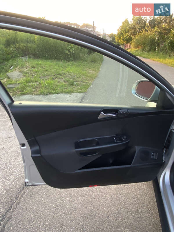Универсал Volkswagen Passat 2007 в Луцке