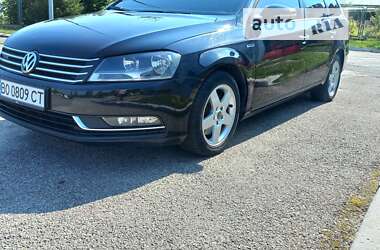 Універсал Volkswagen Passat 2011 в Збаражі