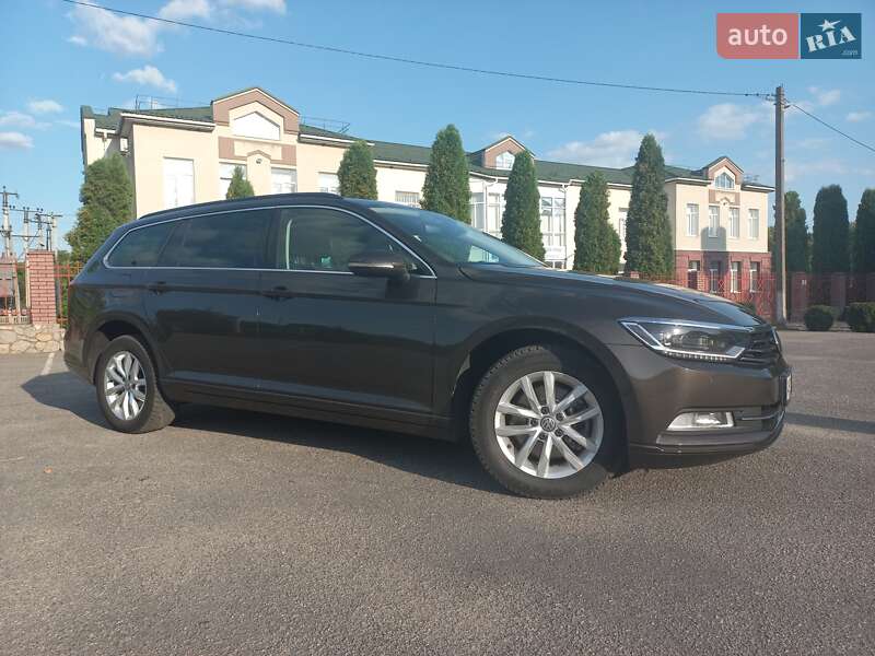 Універсал Volkswagen Passat 2018 в Кропивницькому