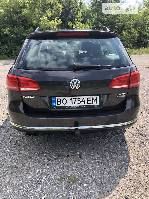 Универсал Volkswagen Passat 2011 в Тернополе