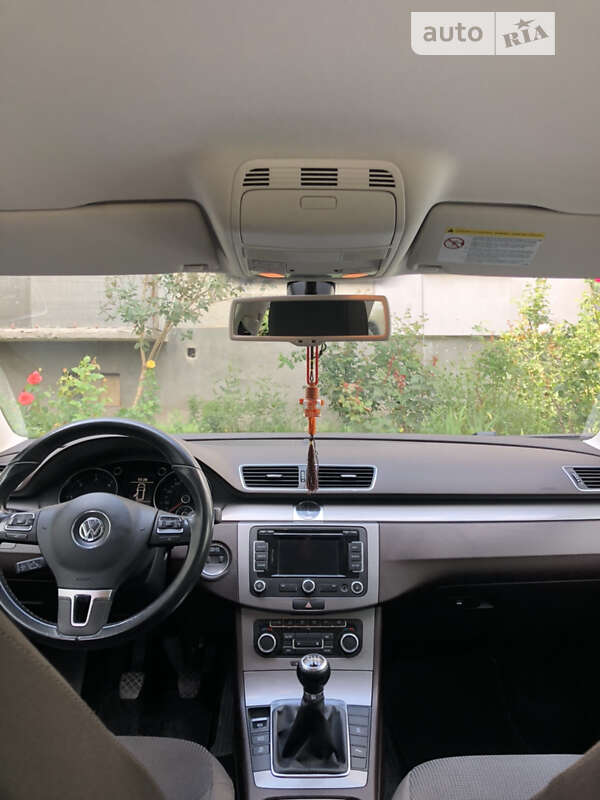 Универсал Volkswagen Passat 2011 в Тернополе