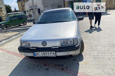 Седан Volkswagen Passat 1990 в Старом Самборе