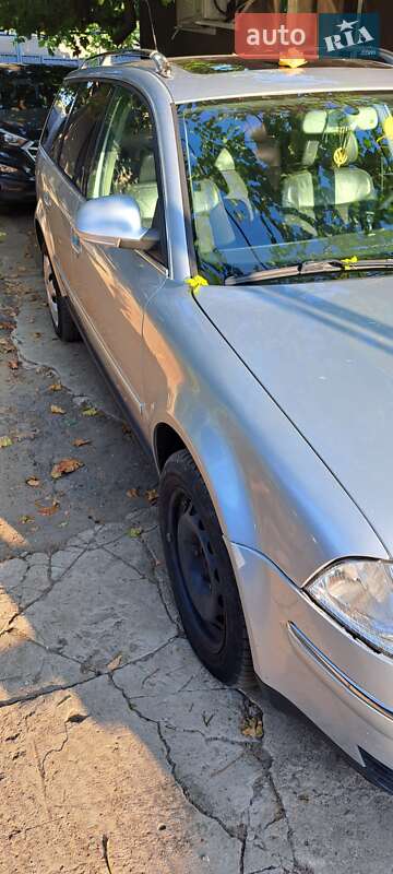 Универсал Volkswagen Passat 2003 в Одессе