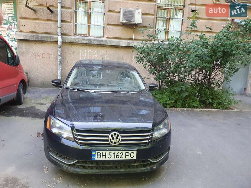 Седан Volkswagen Passat 2014 в Одессе