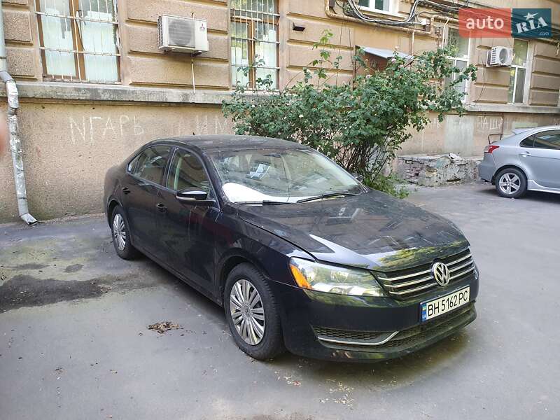 Седан Volkswagen Passat 2014 в Одессе