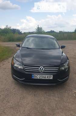 Седан Volkswagen Passat 2012 в Львові