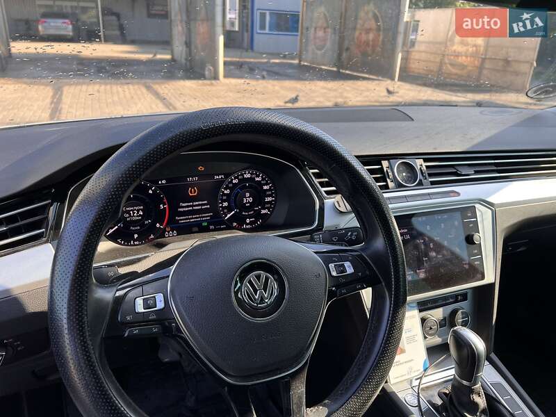 Седан Volkswagen Passat 2018 в Славянске