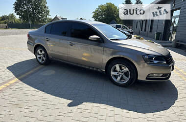 Седан Volkswagen Passat 2011 в Коломиї