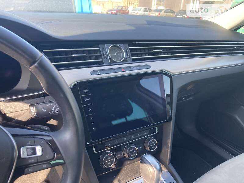 Универсал Volkswagen Passat 2019 в Луцке