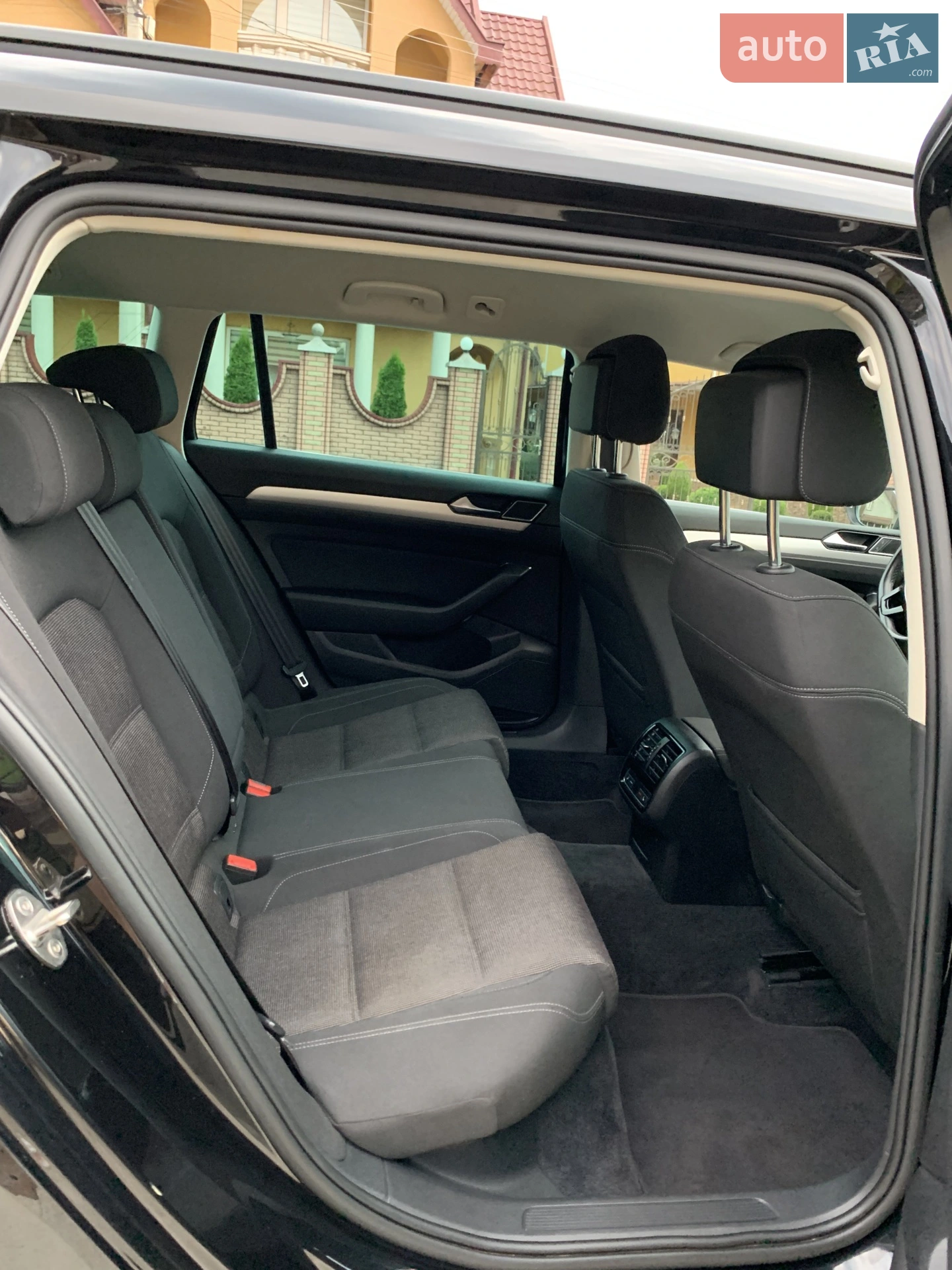 2019 Volkswagen Passat - мініатюра 12