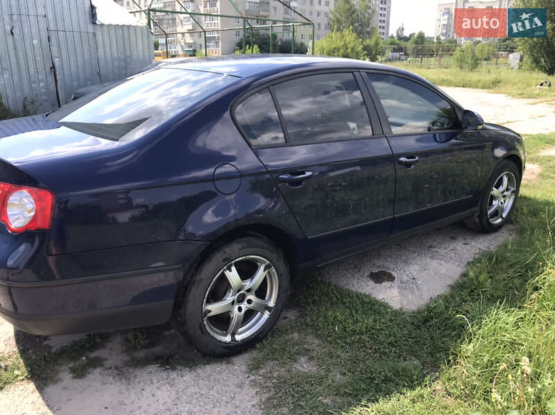 Седан Volkswagen Passat 2005 в Шостке