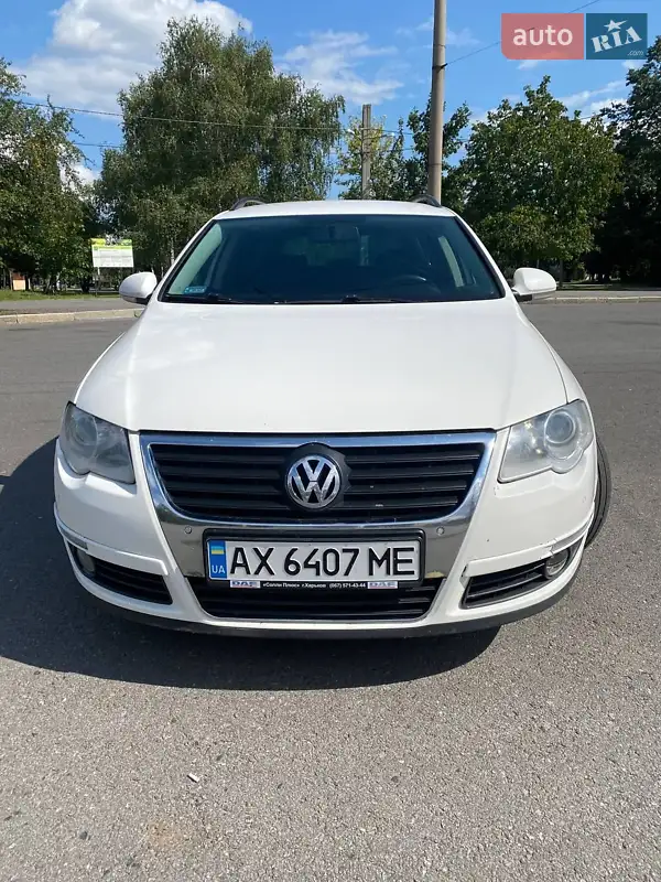 Універсал Volkswagen Passat 2010 в 