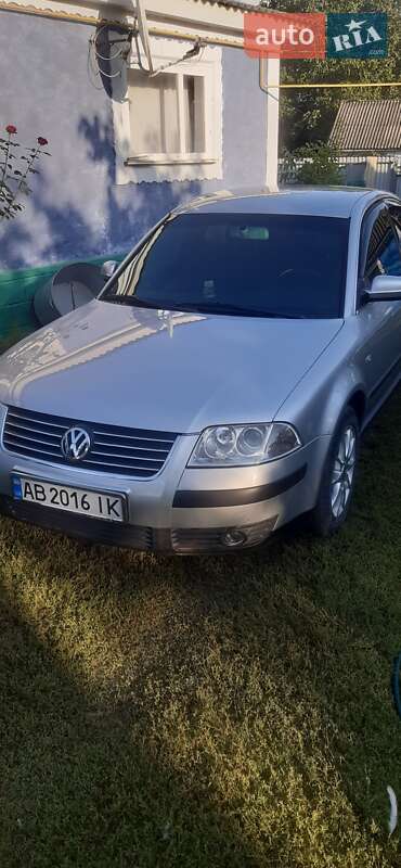 Седан Volkswagen Passat 2001 в Томашполі