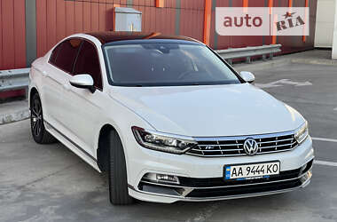 Седан Volkswagen Passat 2018 в Киеве