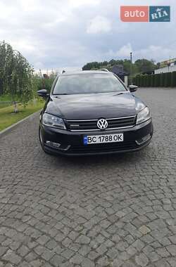 Универсал Volkswagen Passat 2013 в Жовкве