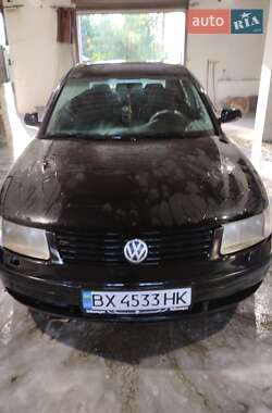 Седан Volkswagen Passat 1998 в Славуте