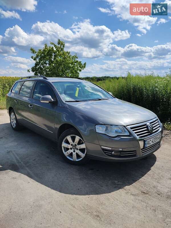 Універсал Volkswagen Passat 2005 в Луцьку