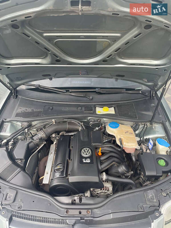 Седан Volkswagen Passat 2004 в Полтаві