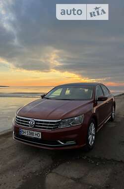 Седан Volkswagen Passat 2016 в Овидиополе