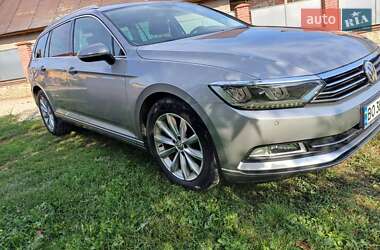 Універсал Volkswagen Passat 2015 в Тернополі