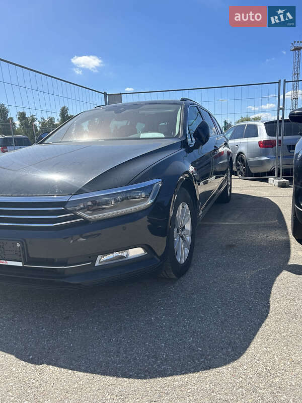 Универсал Volkswagen Passat 2019 в Хмельницком