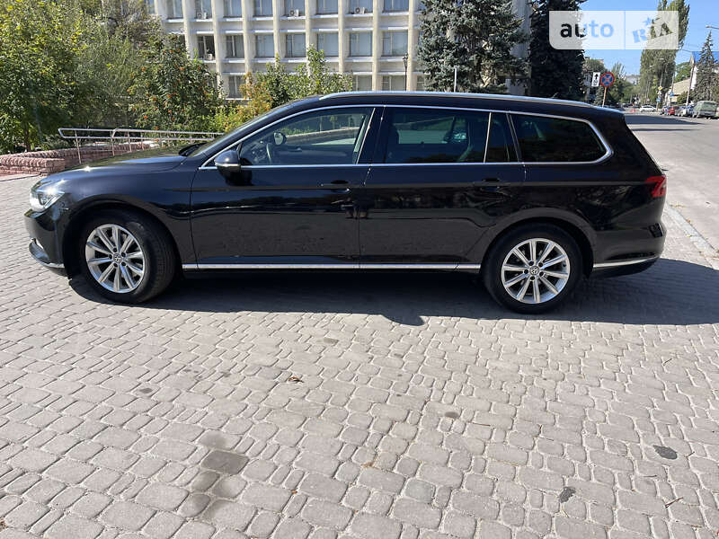 Універсал Volkswagen Passat 2017 в Запоріжжі