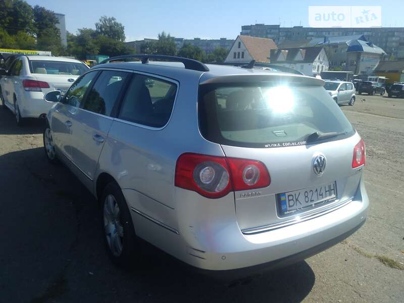 Универсал Volkswagen Passat 2010 в Ровно