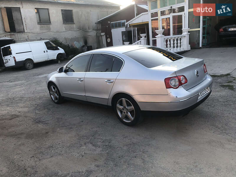 Седан Volkswagen Passat 2006 в Кропивницком