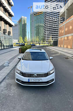 Седан Volkswagen Passat 2016 в 