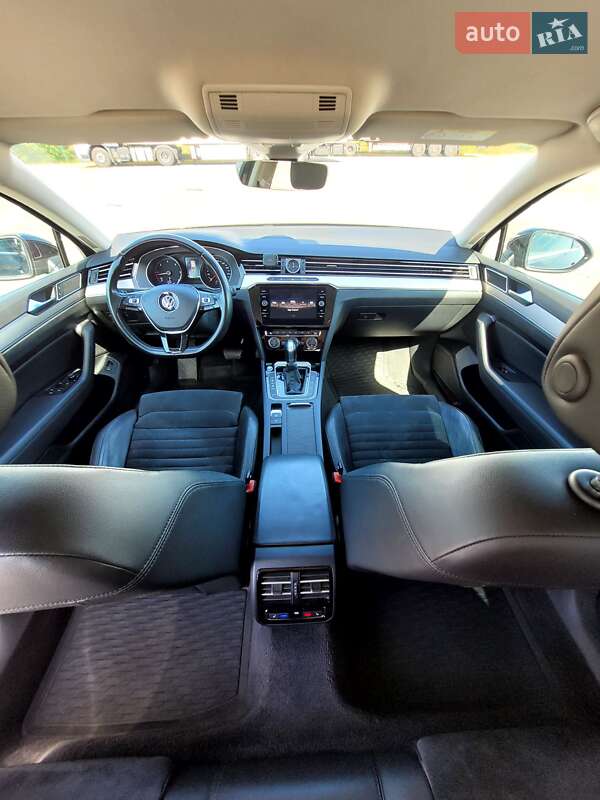 Универсал Volkswagen Passat 2017 в Ужгороде фото 16 Универсал Volkswagen Passat 2017 в Ужгороде
