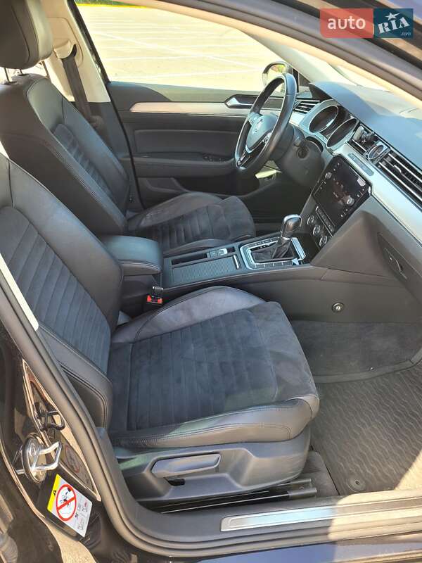 Универсал Volkswagen Passat 2017 в Ужгороде фото 19 Универсал Volkswagen Passat 2017 в Ужгороде