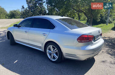 Седан Volkswagen Passat 2014 в Києві