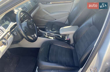 Седан Volkswagen Passat 2014 в Києві