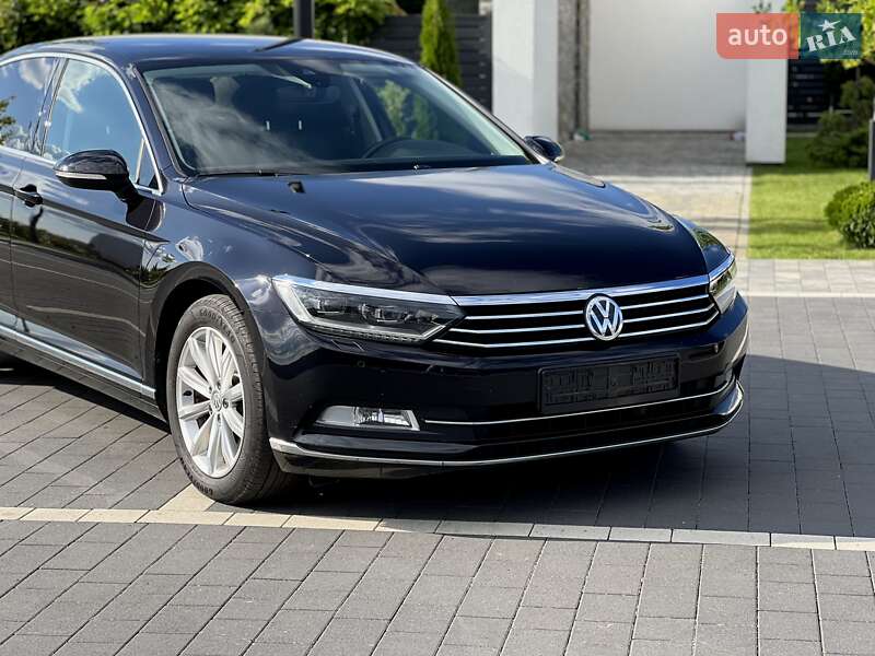 Седан Volkswagen Passat 2017 в Мукачево