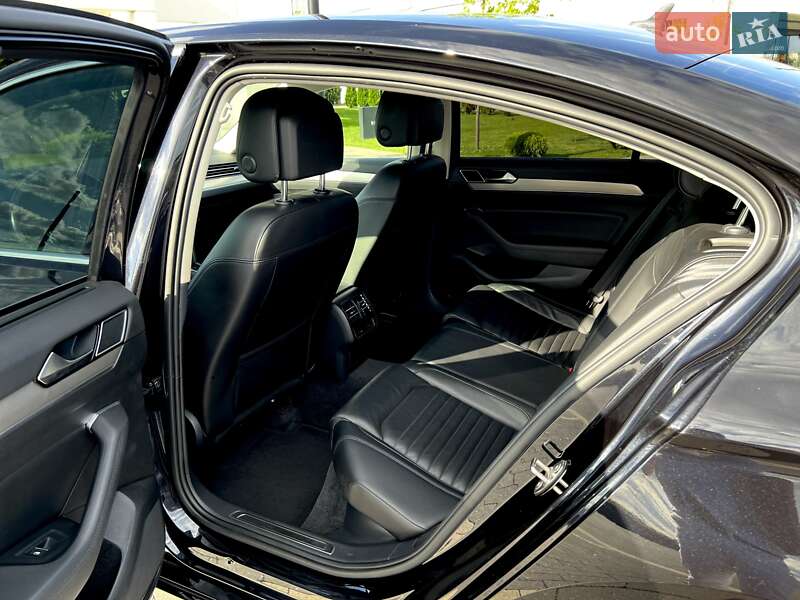 Седан Volkswagen Passat 2017 в Мукачево