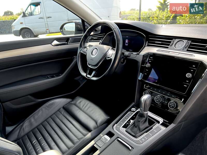 Седан Volkswagen Passat 2017 в Мукачево