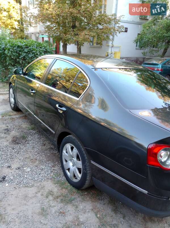 Седан Volkswagen Passat 2005 в Запоріжжі