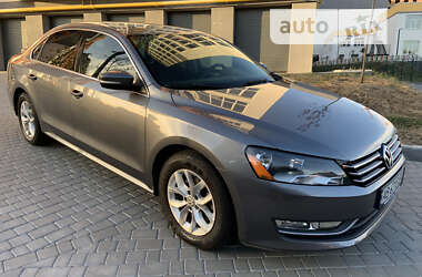 Седан Volkswagen Passat 2014 в Виннице