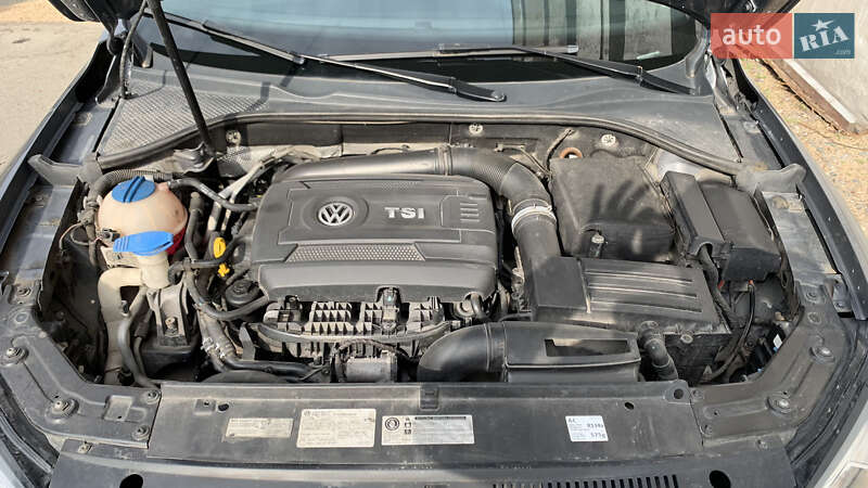 Седан Volkswagen Passat 2013 в Днепре