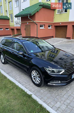 Универсал Volkswagen Passat 2016 в Львове