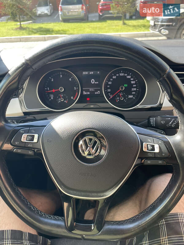 Универсал Volkswagen Passat 2016 в Львове