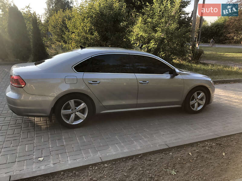 Седан Volkswagen Passat 2011 в Прилуках