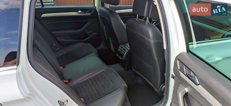 Универсал Volkswagen Passat 2017 в Чорткове